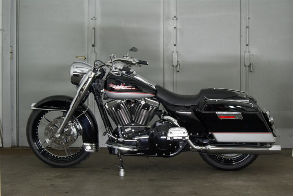 Road King Elegance by Dr. Mechanik